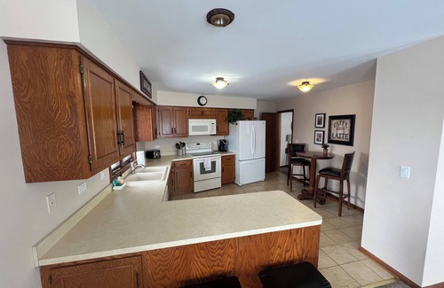 Twin Lakes Casa | Hermosa casa frente al lago en alquiler