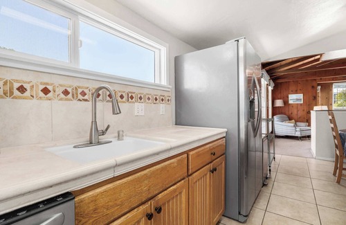 Eastside Santa Cruz Casa | Twin Lakes Surf Cabin - Sleeps Up To 12
