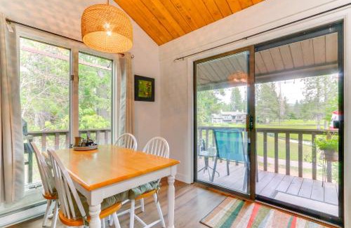 Rathdrum Apartamento | Twin Lakes Village Condo on 3rd Fairway!