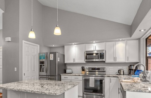 Rathdrum Casa | Twin Lakes Village Home—Golf Retreat, Community Pool, Corner Lot, and Single-Level Living!