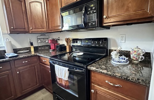 Fort Myers Cabaña | Twin Palm Cottage