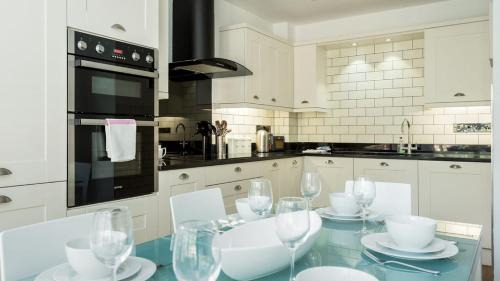 Poole Casa | Twin Palms