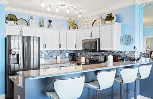 Long Beach Condominio | Twin Palms Resort by Panhandle Getaways