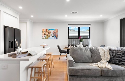 Aldinga Beach Casa | Twin Paradise - 8BR Paradise Point & Palms
