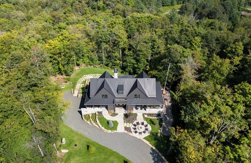 Morin Heights Casa | TWIN PEAKS - LUXURY 5BR SKI-IN /SKI-OUT