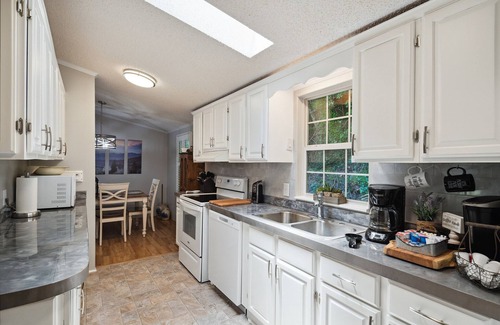 Whittier Casa | Twin Ponds Retreats (4-Bedroom) - Pets Allowed by RedAwning