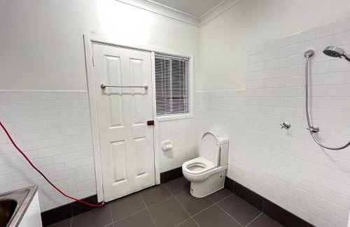 Rydalmere Casa | Twin Room Ideal for Friends and Travelers - R5