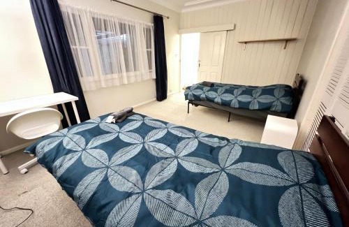 Rydalmere Casa | Twin Room Ideal for Friends and Travelers - R5