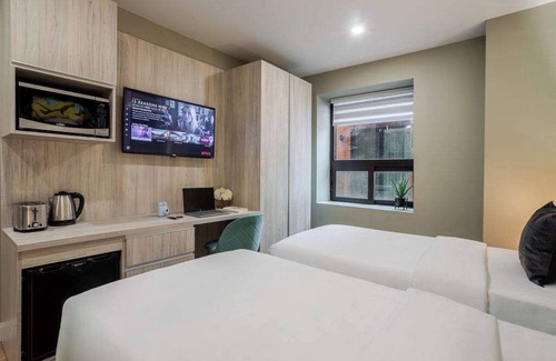 Gay Village Hotel | Twin Vibe – Heart of Montreal