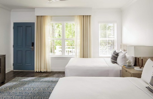 Key West Hotel | Two 3BR Paradise Suites in Key West, Shuttle Service, Onsite Parking, Pools!