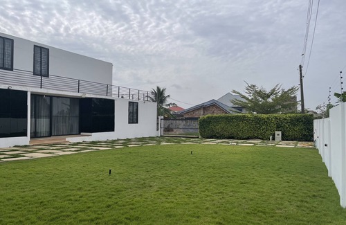 Oyarifa Apartamento | Two apartment condos a 25sqm rooftop space & 300sqm garden for any kind of event