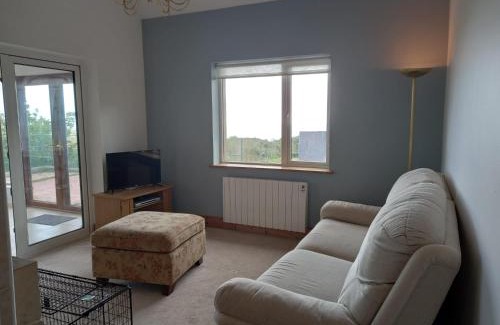 Killybegs Casa | Two bed bungalow with sunroom and stunning views