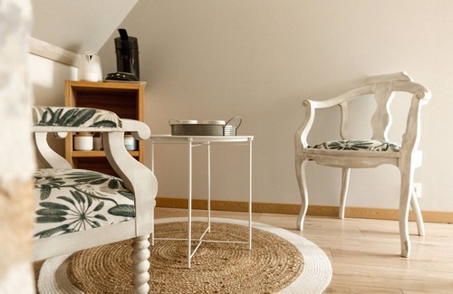Sainte-Suzanne-and-Chammes Casa | 2 ème étage-Suite-Baño privado con ducha-Clásico-Vista al Jardín