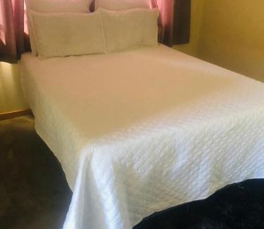 Bulawayo Casa | Two Bed Two Bath Cottage