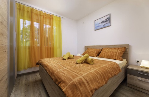 Marsici Apartamento | Two bedroom apartment with terrace Sveti Vid, Krk (A-22249-a)