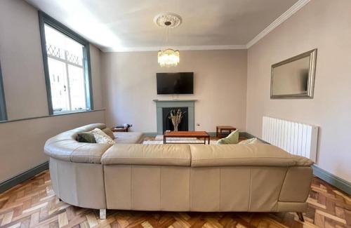 Bury St Edmunds Condominio | Two Bedroom apartment with stunning Cathedral Views