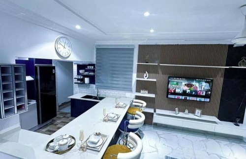Sekondi-Takoradi Apartamento | Two-Bedroom Apartment with Balcony #6