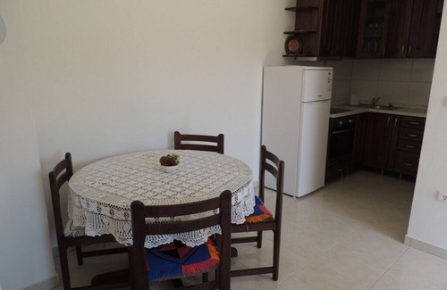 Kastel Stari Apartamento | Apartamento para dos personas con terraza y vista al mar Kastel Stari, Kastela (A-12104-b)