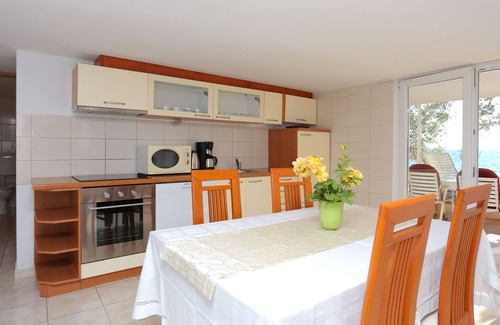 Okrug Donji Apartamento | Apartamento para dos personas en la playa Okrug Donji, Ciovo (A-6859-d)