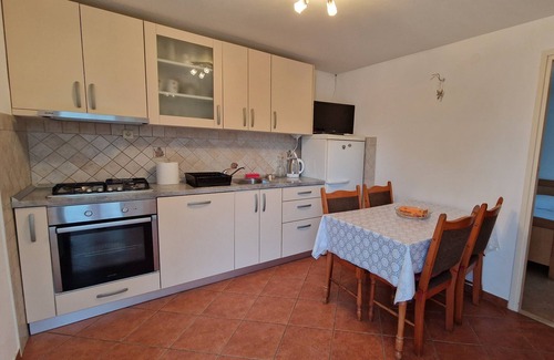 Putnikovic Apartamento | Apartamento para dos personas en la playa Zuronja, Peljesac (A-13202-a)