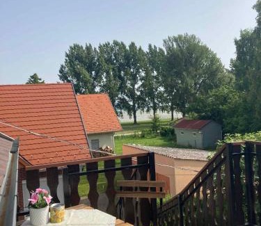 Balatonbereny Apartamento | Two-Bedroom Apartment in Balatonbereny II