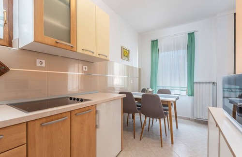 Spadici Apartamento | APP Silvana / Two-Bedroom Apartment Antonela I