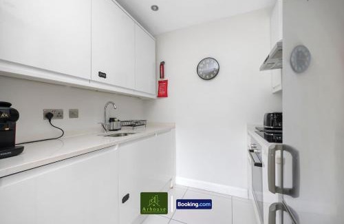Spitalfields Apartamento | Two Bedroom Apartment By Arhouse Apartments Short Lets & Serviced Accommodation Shoreditch With Free WiFi