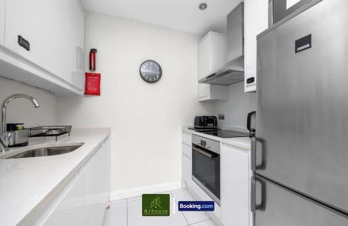 Spitalfields Apartamento | Two Bedroom Apartment By Arhouse Apartments Short Lets & Serviced Accommodation Shoreditch With Free WiFi