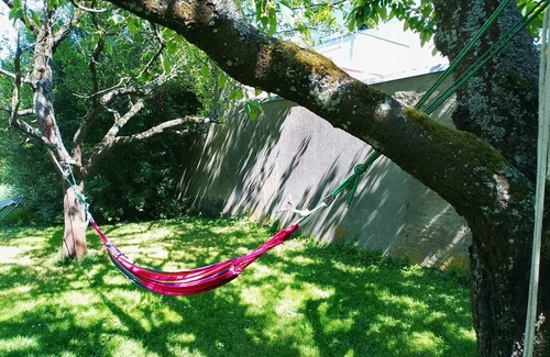 Mulhouse Apartamento | Two-bedroom apartment in a house, for 2 to 4 people, Shaded garden