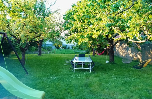 Mulhouse Apartamento | Two-bedroom apartment in a house, for 2 to 4 people, Shaded garden