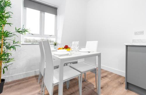 Smethwick Apartamento | Two Bedroom Apartment - Balcony - Parking - Netflix - Wifi - 8MC
