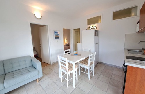 Rogac Apartamento | Two bedroom apartment with terrace and sea view Rogač, Šolta (A-21346-a)