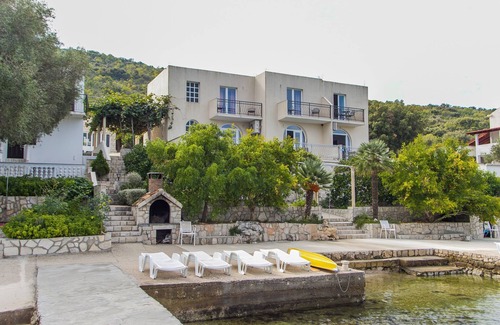 Dubrava Apartamento | Apartamento para dos personas en la playa Luka Dubrava, Peljesac (A-24568-a)