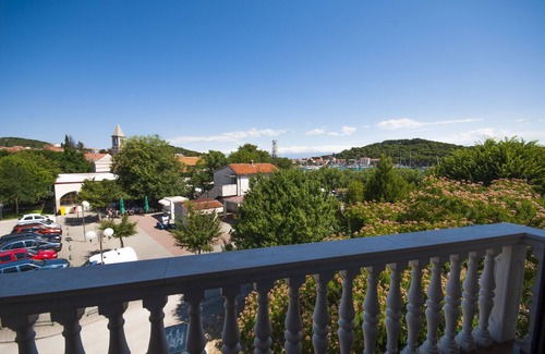 Kukljica Apartamento | Apartamento para dos personas con balcón y vista al mar Kukljica, Ugljan (A-8253-b)
