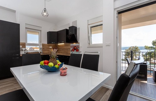 Porat Apartamento | Apartamento para dos personas con terraza y vista al mar Porat, Krk (A-19349-b)