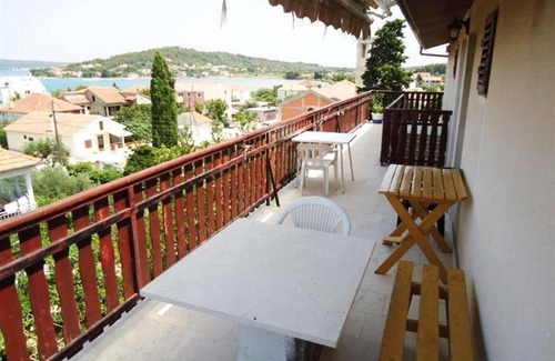 Mrljane Apartamento | Apartamento para dos personas con terraza y vista al mar Mrljane, Pasman (A-20850-a)