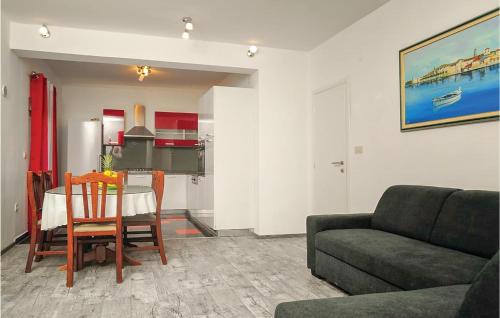 Okrug Donji Apartamento | Two-Bedroom Apartment In Okrug Donji