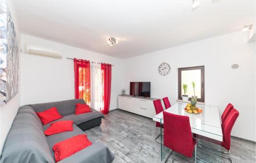 Okrug Donji Apartamento | Two-Bedroom Apartment In Okrug Donji