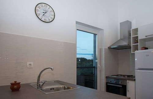 Verunic Apartamento | Apartamento para dos personas con terraza y vista al mar Verunic, Dugi otok (A-14286-c)