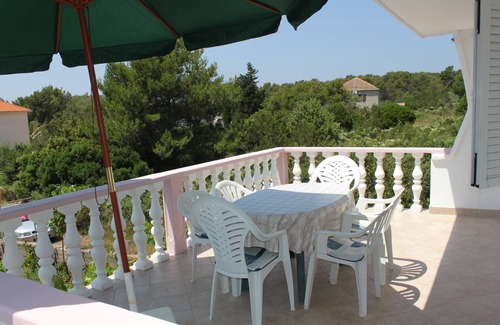 Verunic Apartamento | Apartamento para dos personas con terraza y vista al mar Verunic, Dugi otok (A-8104-a)