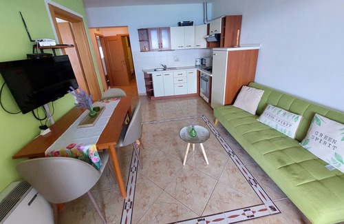 Lun Apartamento | Apartamento para dos personas en la playa Lun, Pag (A-3320-f)