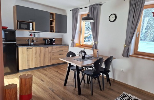 Ratece Apartamento | Two-bedroom apartment with a balcony and a stunning view of the Julian Alps