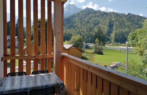 Ratece Apartamento | Two-bedroom apartment with a balcony and a stunning view of the Julian Alps