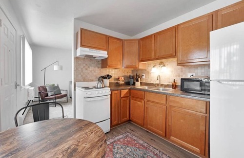 Gibraltar Apartamento | Two bedroom apartment - Near parks and Detroit River!