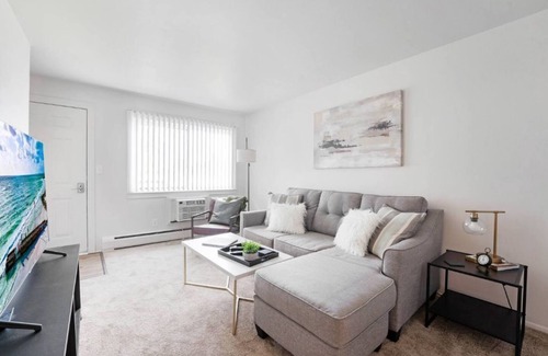 Gibraltar Apartamento | Two bedroom apartment - Near parks and Detroit River!