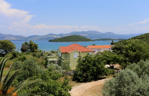 Drace Apartamento | Apartamento para dos personas con balcón y vista al mar Drace, Peljesac (A-10211-a)