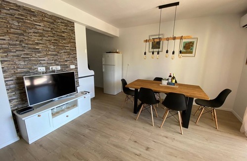 Poljica Apartamento | Apartamento para dos personas con terraza y vista al mar Poljica, Trogir (A-18634-a)