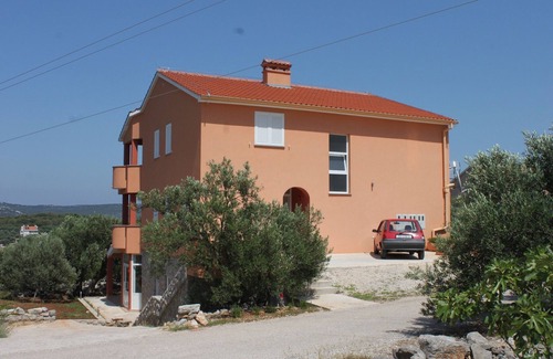 Bozava Apartamento | Two bedroom apartment with terrace and sea view Bozava, Dugi otok (A-8098-b)