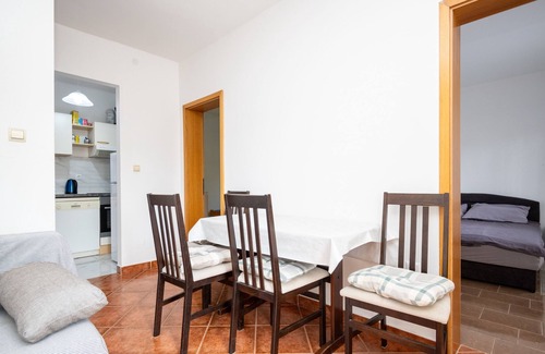 Donji Karin Apartamento | Apartamento para dos personas con terraza y vista al mar Donji Karin, Novigrad (A-22350-a)