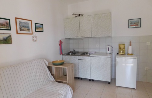 Marceljani Apartamento | Apartamento para dos personas con una terraza Vinez, Labin (A-18493-a)